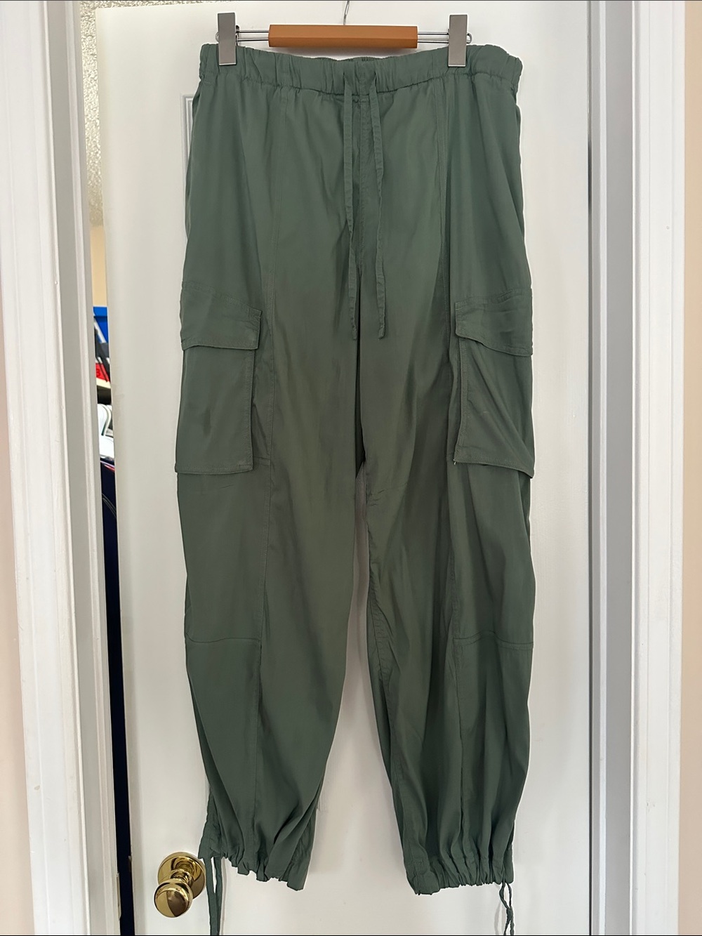 Women’s Lululemon Olive Green Cargo Jogger Pants